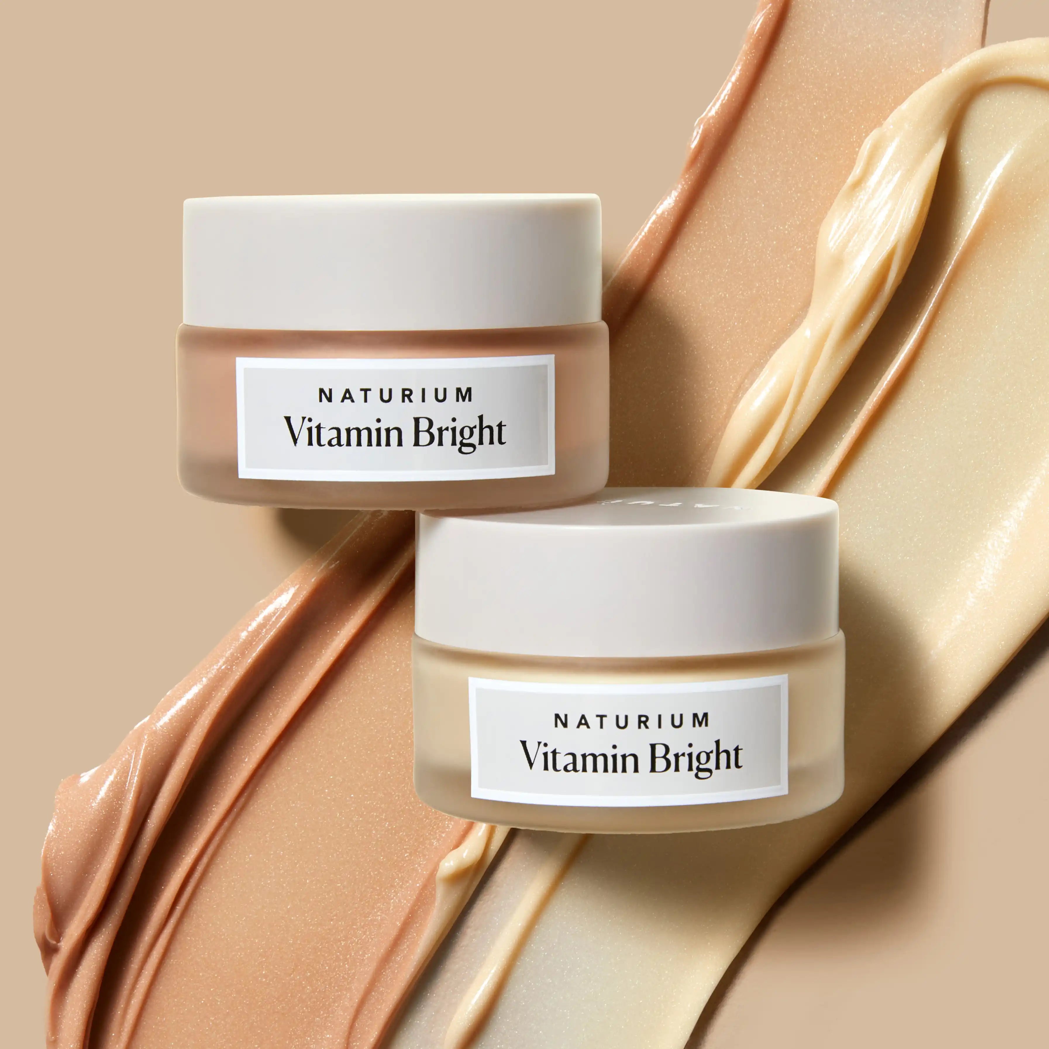 vitamin-bright-illuminating-eye-cream-l4 HR-vitaminbright_5215_revised_crop_358f212b-4c02-447b-a020-3fcecfbd39c5.webp