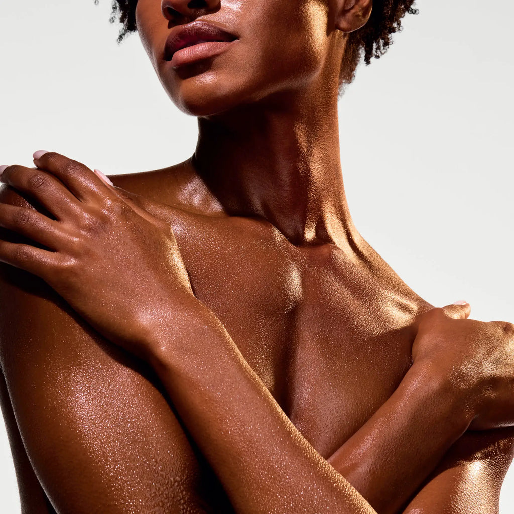 the-glow-getter-multi-oil-body-scrub-p7 NATR-40028-Alt-Image-The_Glow_Getter_Multi-Oil_Body_Scrub-06_1.webp