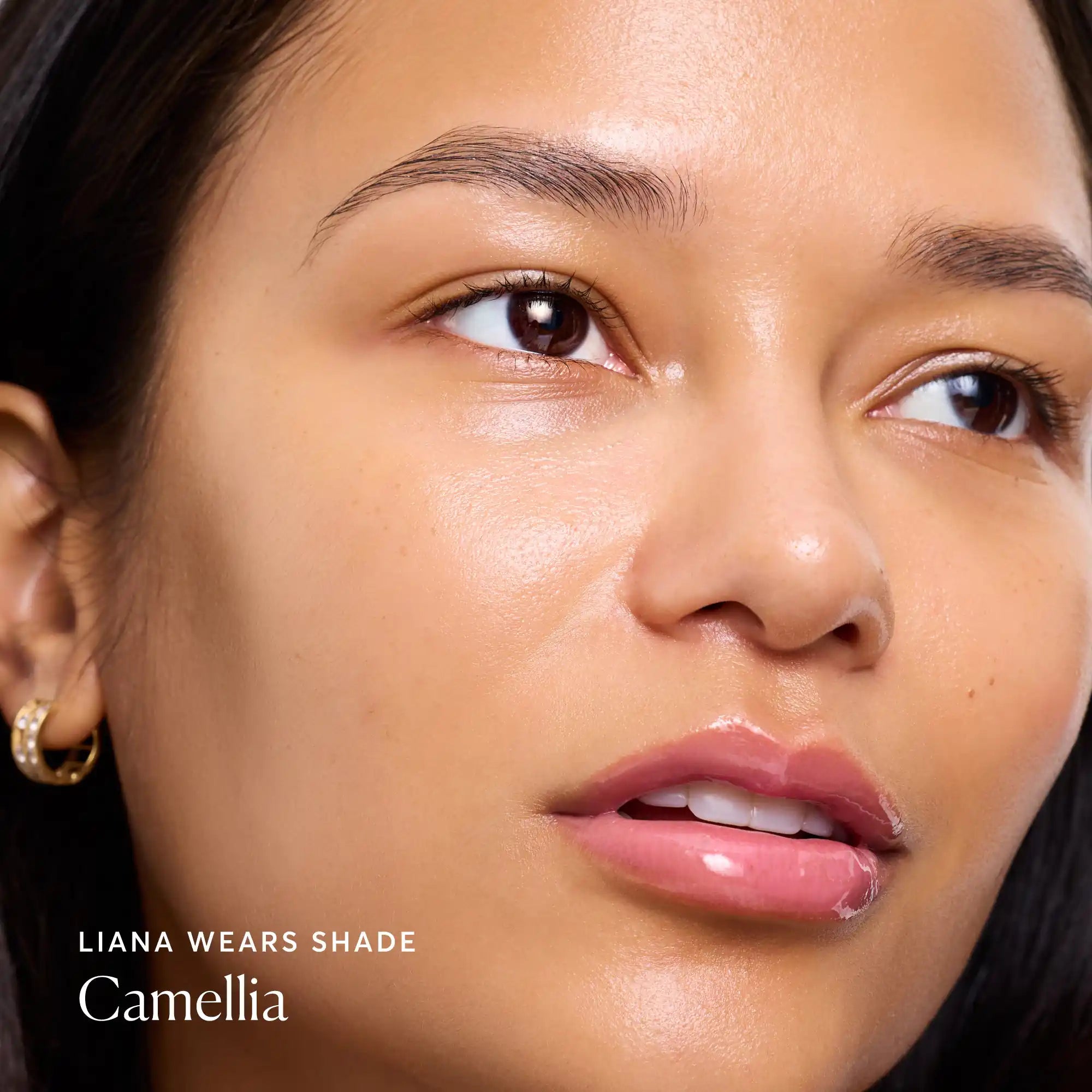 phyto-glow-lip-balm-camellia-f8 NATR-60075-Alt-Images-Phyto-Glow-Lip-Balm-Camellia-04.webp